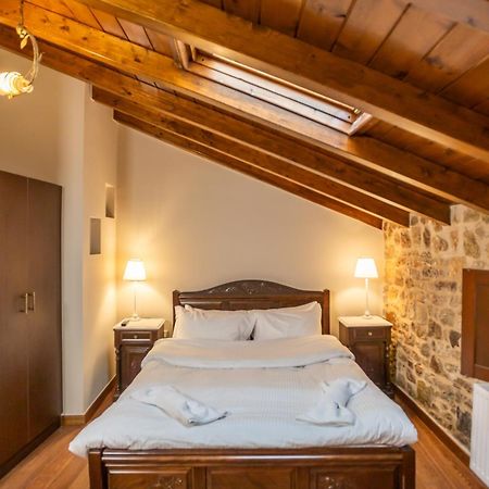 Guesthouse Lousios Dimitsana Buitenkant foto