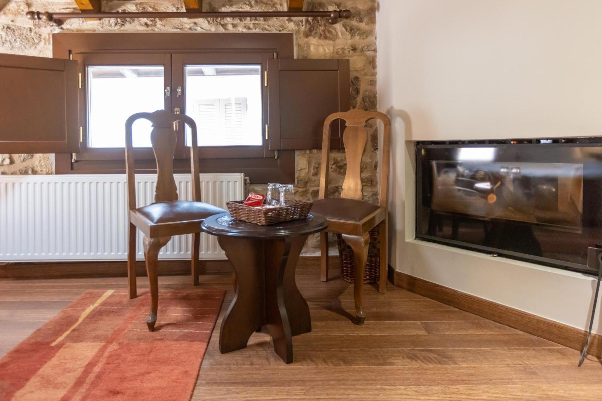 Guesthouse Lousios Dimitsana Buitenkant foto